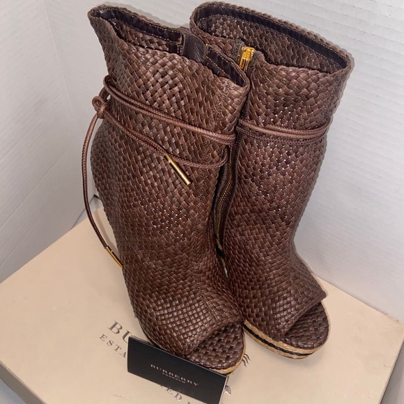 Burberry - Picture 5 of 6